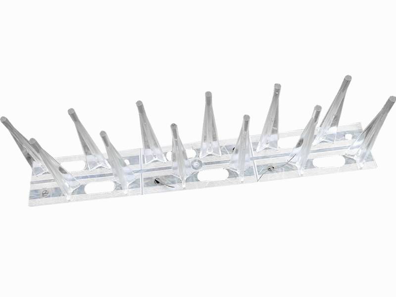 Plastic bird spikes with 33 cm of base length and 12 points in 5 rows per base strip.